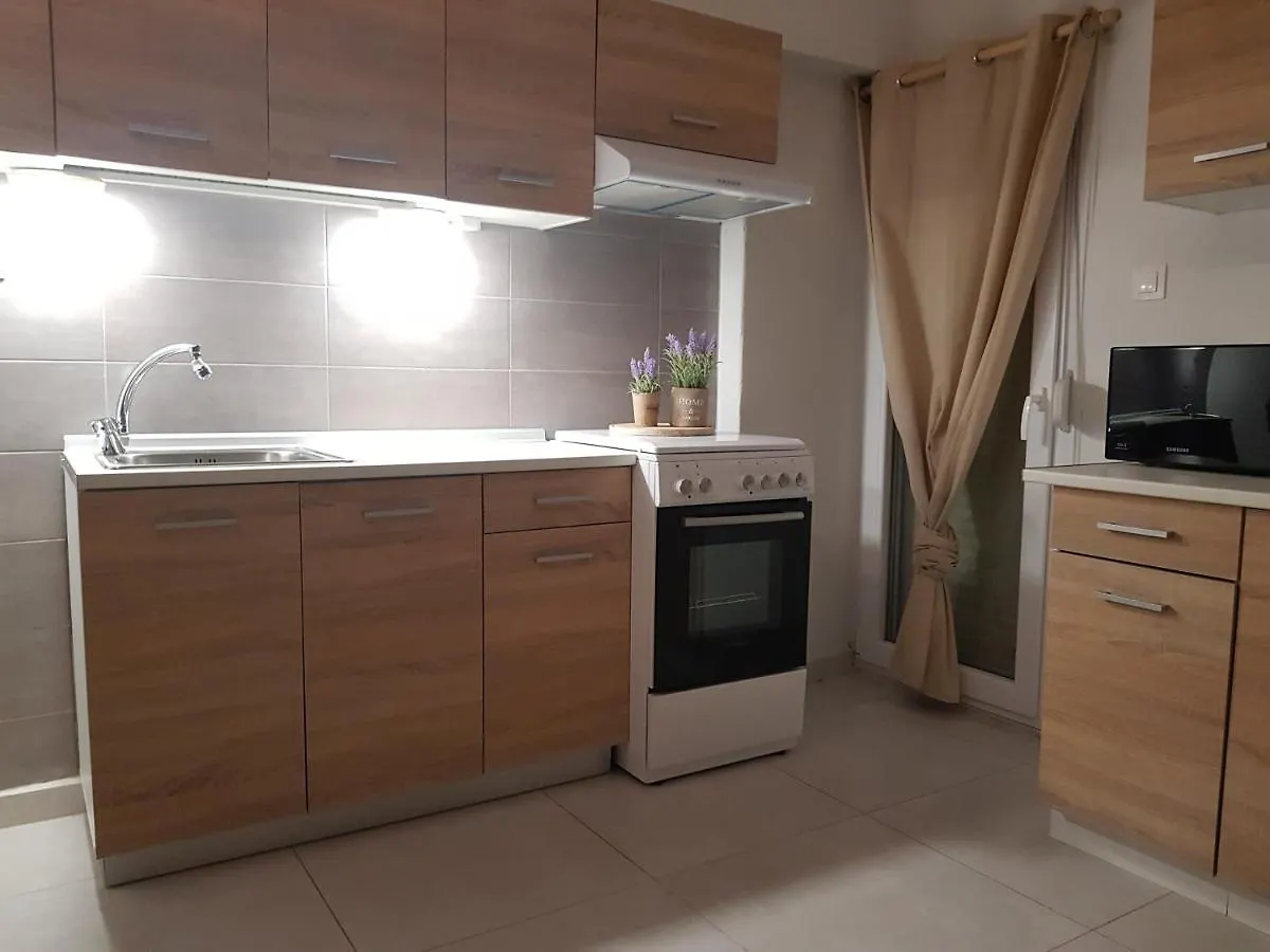 Antigonidon Square Luxury Apartment Thessaloniki Greece